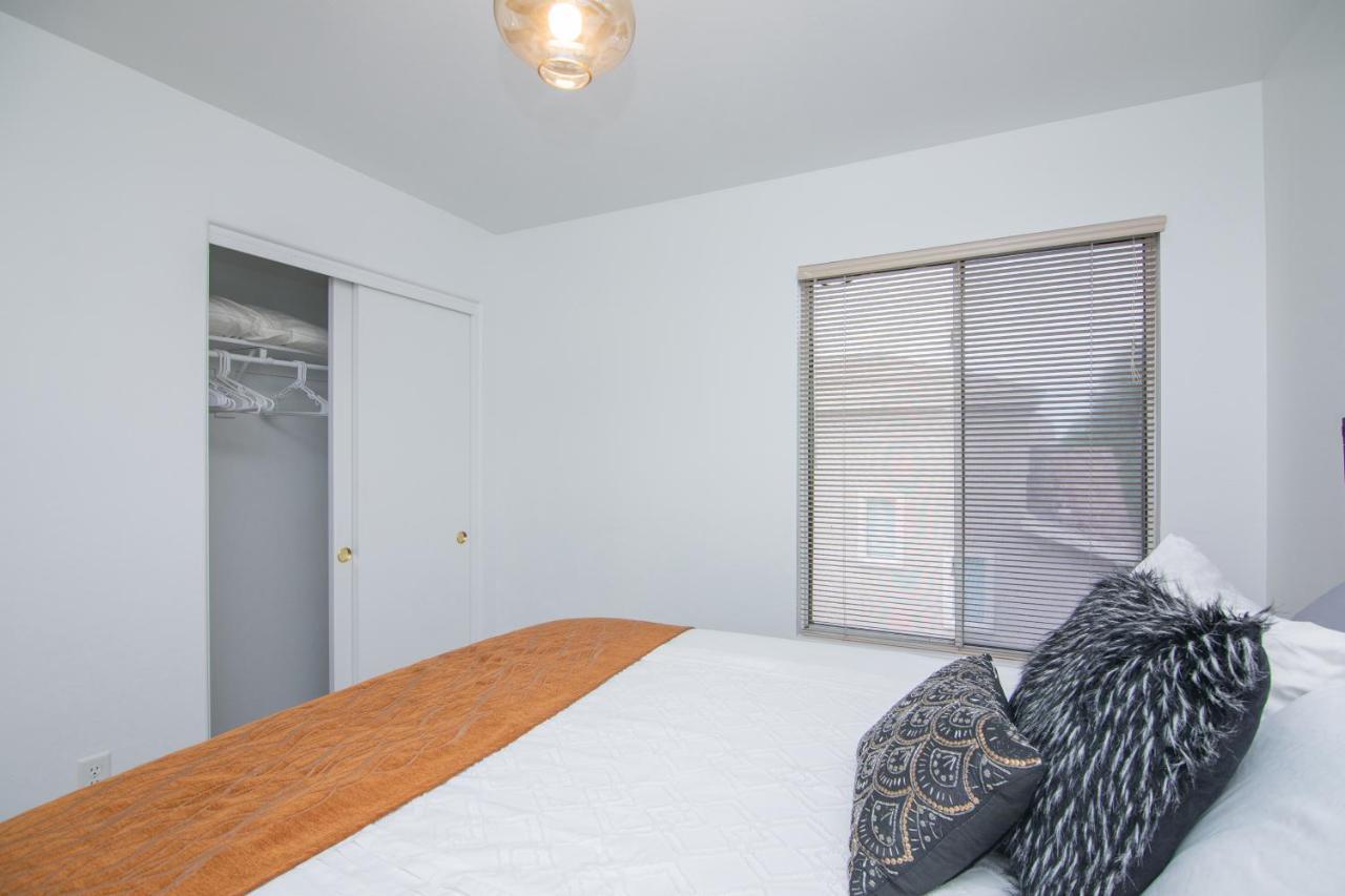 Stylish Home Phoenix - Low Rates Now! Exterior foto